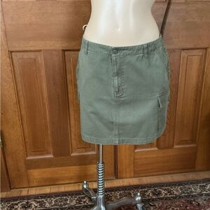 Gap Olive Green Women's hip hugger, mini Cargo Skirt